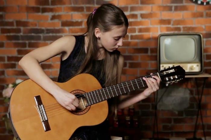 Tips Mudah Belajar Gitar Dari Nol