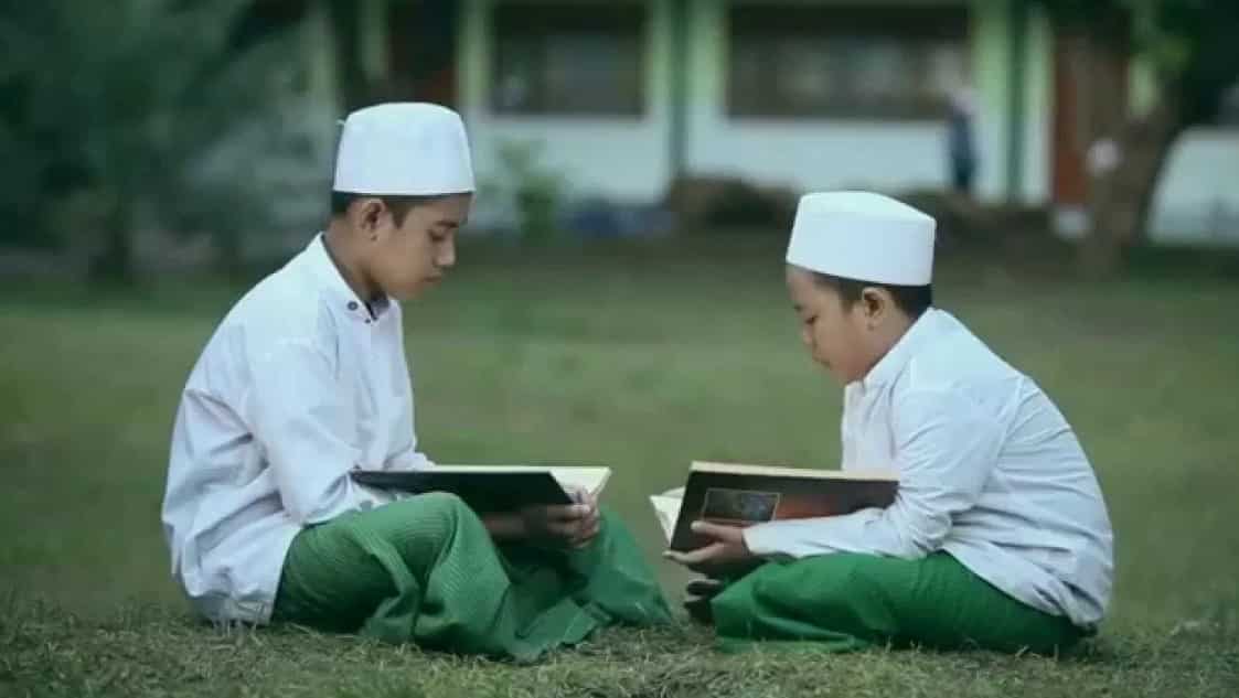 Kata Kata Gaul Anak Pesantren Thegorbalsla