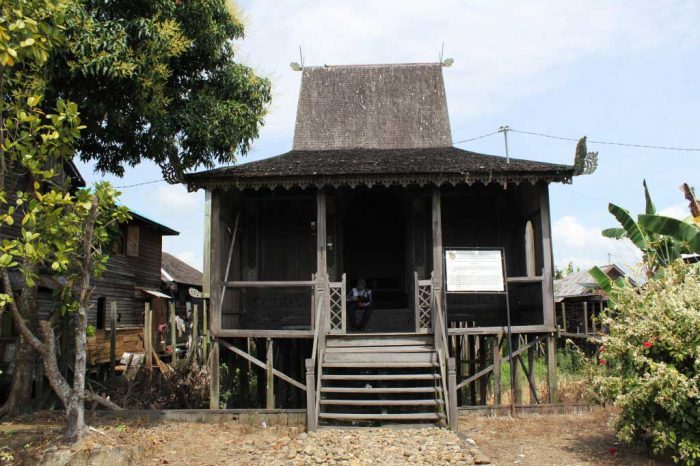96 Koleksi Gambar Hitam Putih Rumah Adat Indonesia Terbaik