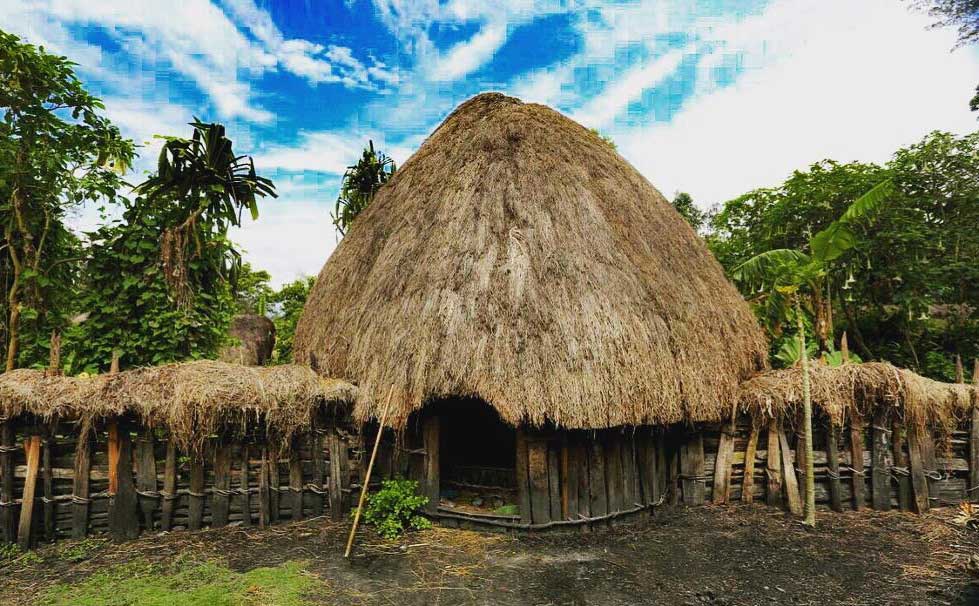  Rumah  Adat  Honai  Thegorbalsla