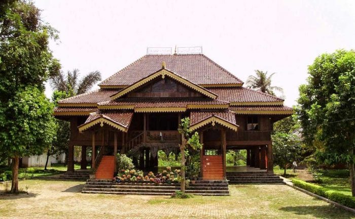 Rumah Adat di Indonesia