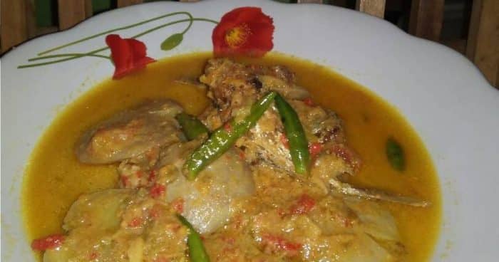  daging ayam masih menjadi menu makanan favorit bagi masyarakat 20 Resep Gulai Ayam Spesial Ala Restoran yang Wajib Bunda Coba !