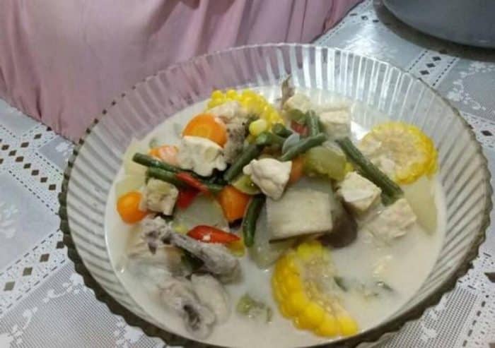  Menikmati hidangan yang sederhana namun enak ialah hal yang banyak orang syukuri 18 Resep Sayur Lodeh Spesial dari Berbagai Daerah (Rekomended)