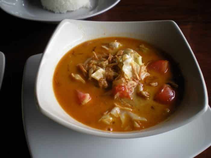  Tongseng merupakan makanan yang mirip dengan gulai tapi bumbunya lebih tajam dan daging y 18 Resep Tongseng Kambing Paling Enak yang Wajib Bunda Coba !