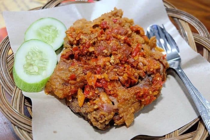  Indonesia populer dengan aneka kuliner khas kawasan yang terdiri dari banyak sekali olahan 15 Resep Olahan Ayam Terlezat dari Berbagai Daerah (Rekomended)