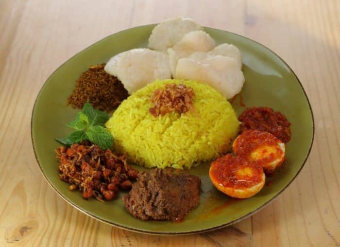 17 Resep Nasi Kuning Spesial Ala Restoran Rekomended 