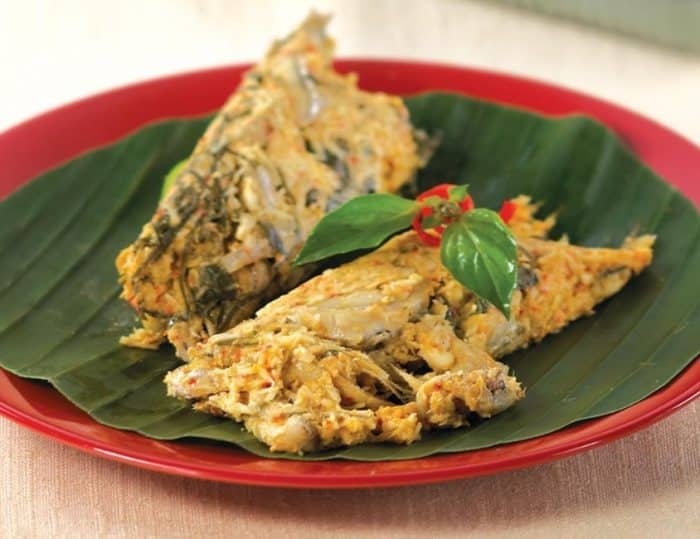  Salah satu materi kuliner yang kaya akan kandungan protein ialah ikan 16 Resep Pepes Ikan yang Enak, Segar, dan Praktis (Rekomended)