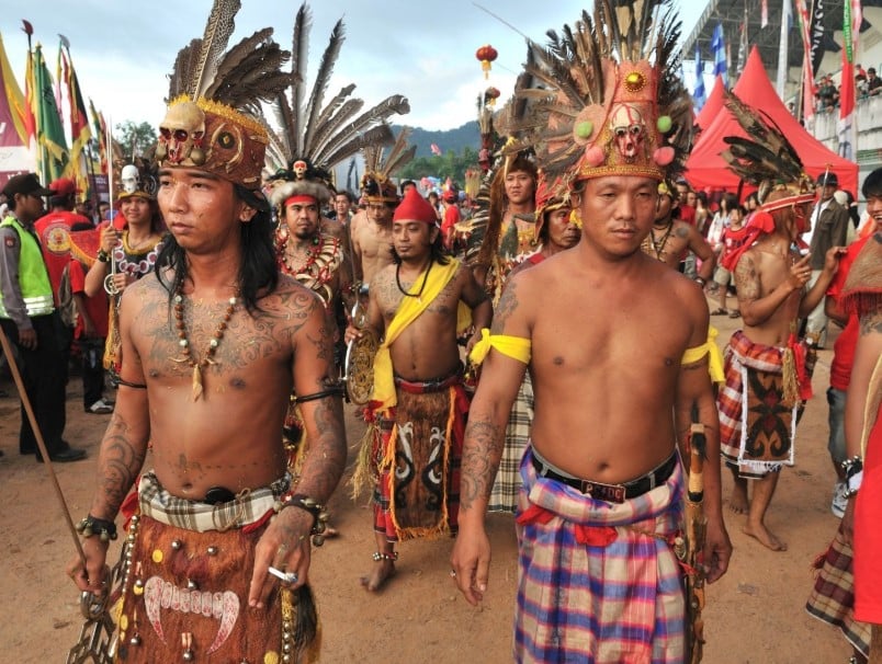 Mengenal Suku Dayak Dari Kalimantan Suku Yang Disegani Di Dunia My My