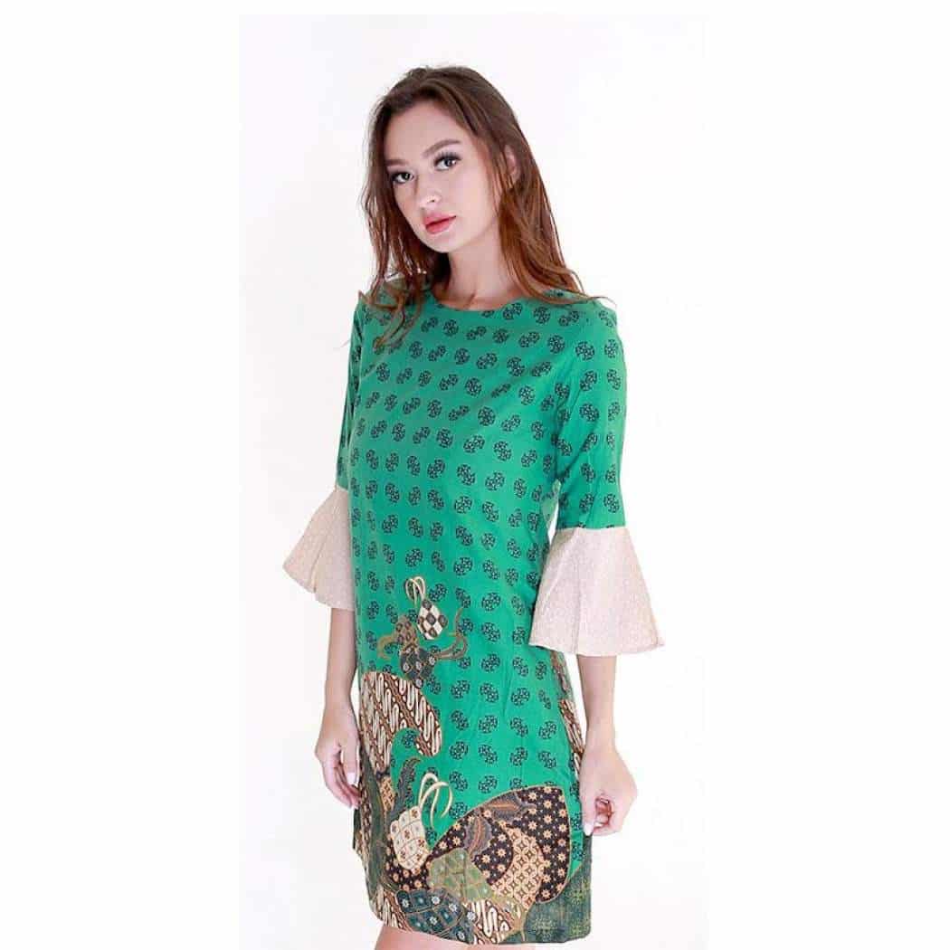 Model Batik Dress Bentuk Lengan  Sentuhan Ruffles 