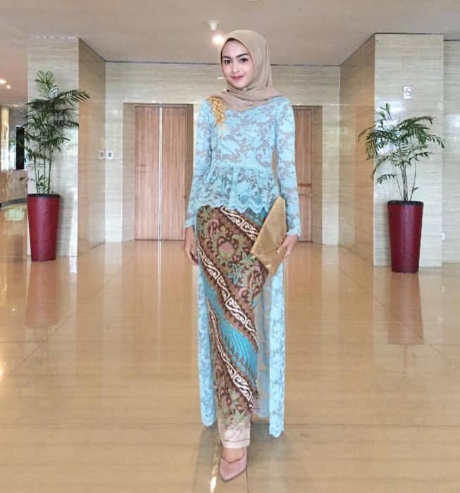 49 Model Baju Brokat Paling Lengkap di Indonesia 