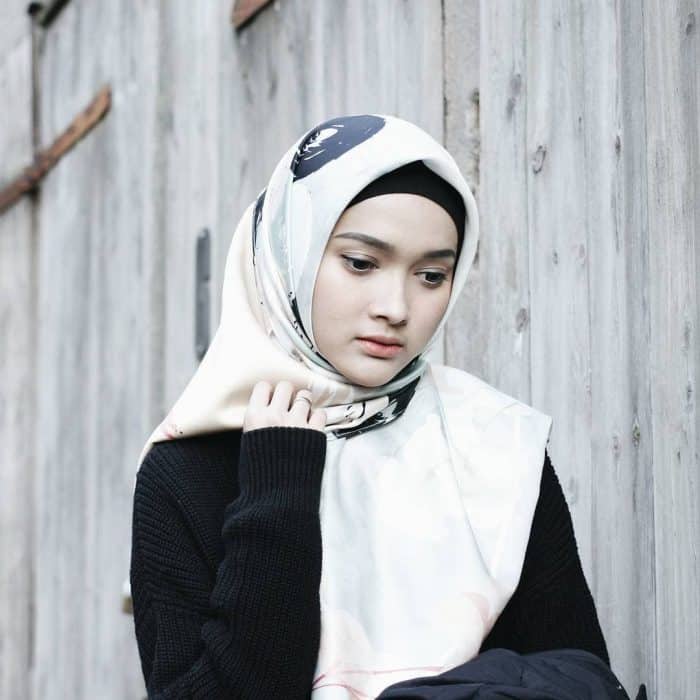 37 Model Hijab  Terbaru dan Termodis Paling Lengkap 