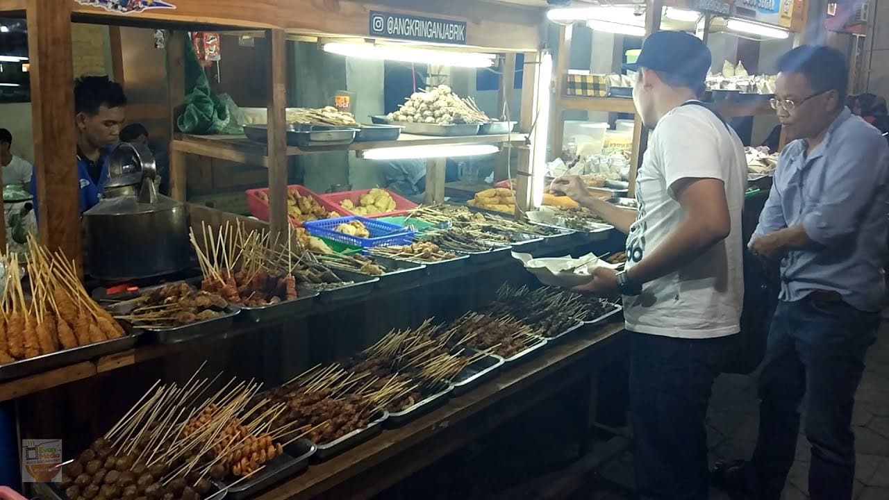 Alasan Membuka Bisnis Angkringan Nasi Kucing - Thegorbalsla