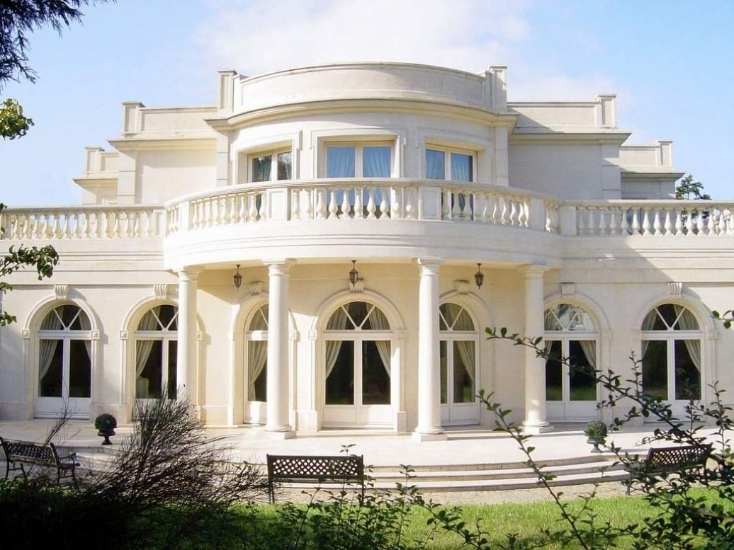 Desain Rumah Eropa Klasik Cantik Elegan Thegorbalsla