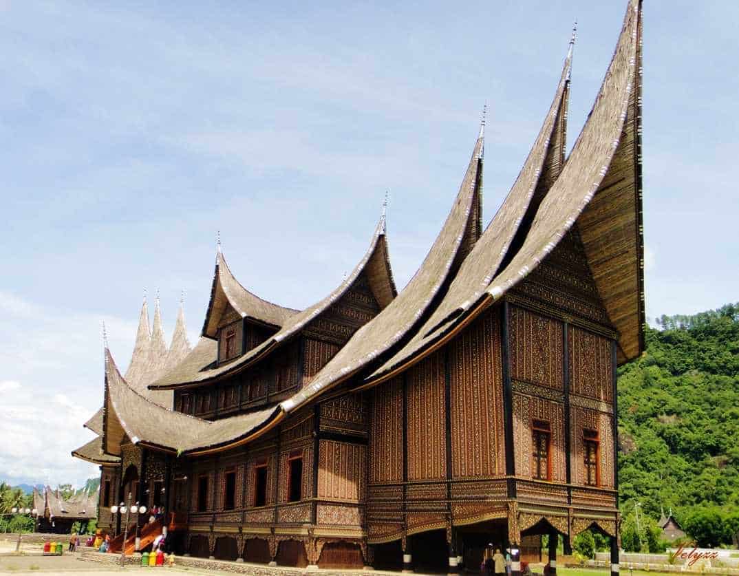 rumah gadang coklat kayu - Thegorbalsla