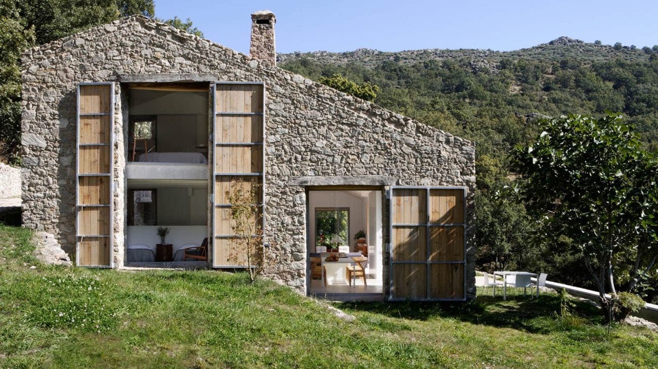 Contoh Desain Rumah Modern Dengan Batu Thegorbalsla