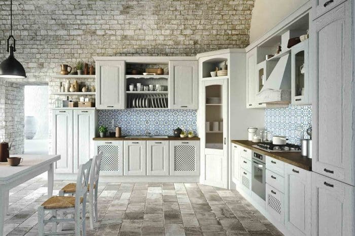 Dapur Minimalis Dengan Batu Alam dan Kitchen Set Putih