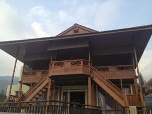 Desain Rumah Kayu Minimalis Villa - Thegorbalsla