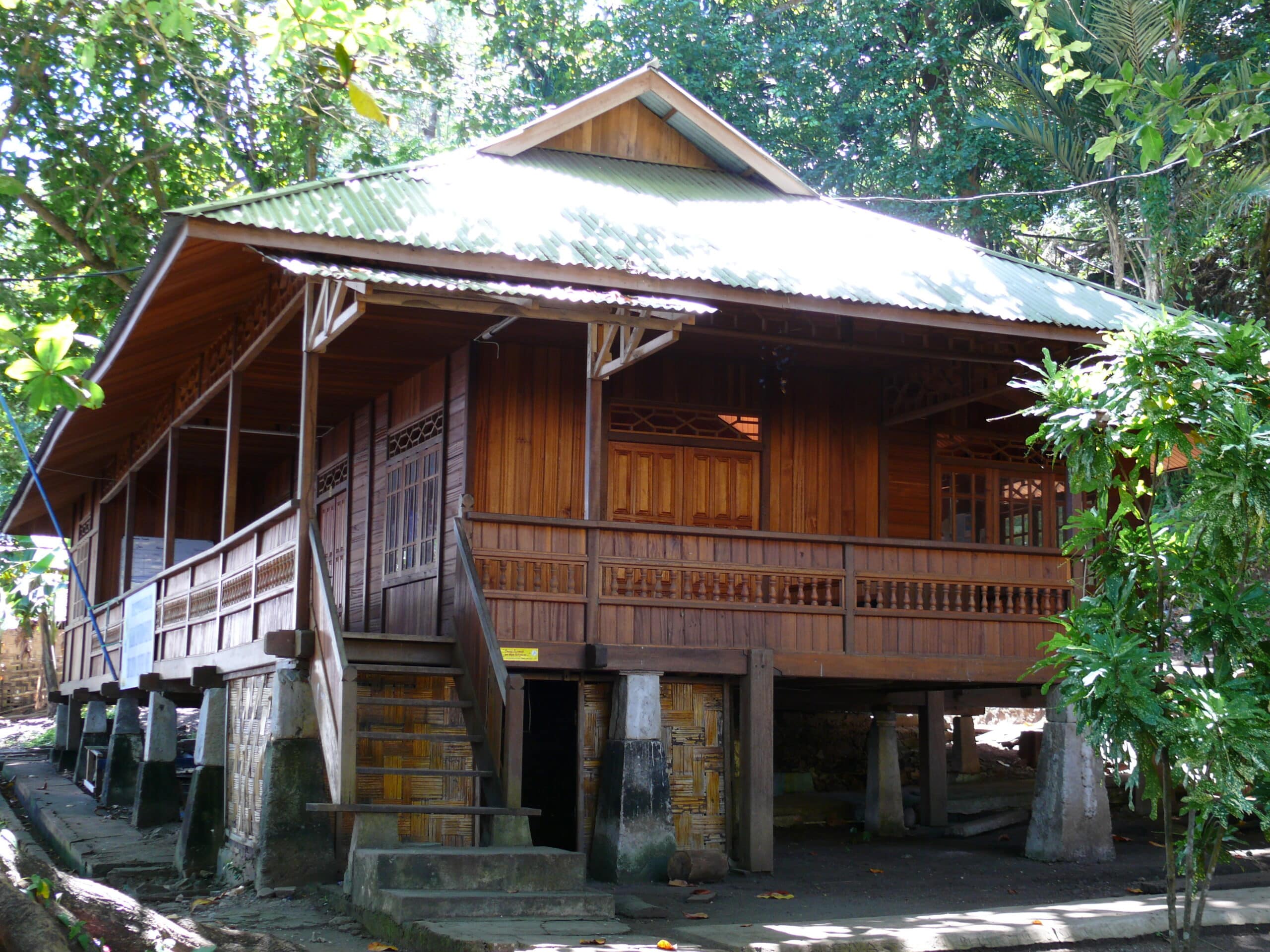  Rumah  Panggung Jawa Gebgok Papan  Thegorbalsla