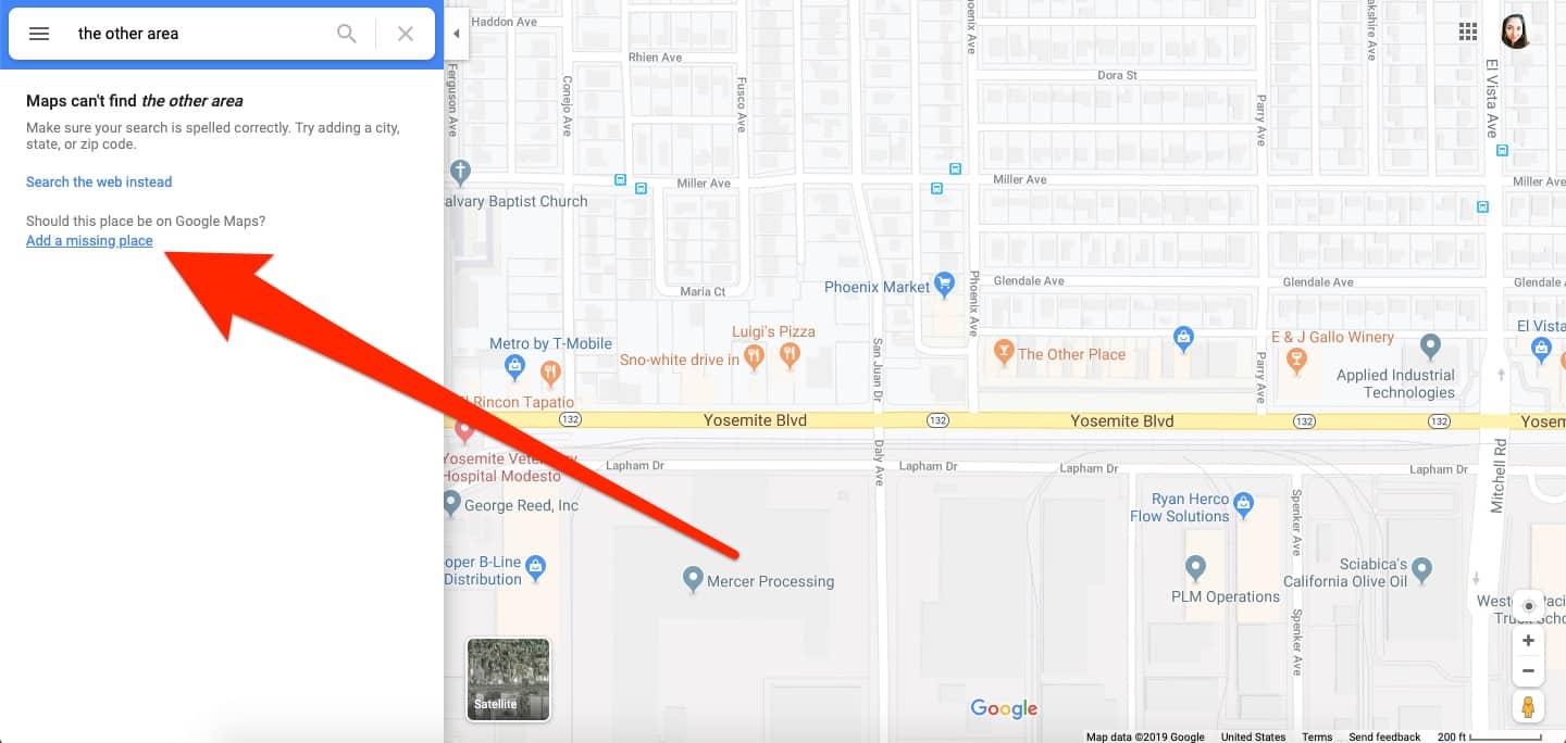 Klik tombol tersebut, kemudian scroll menu ke bawah sampai Anda menemukan pilihan Add a Missing Place sebagai cara menambahkan lokasi di Google Maps