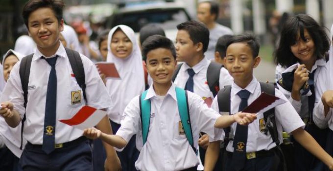 Contoh Cerpen Singkat Anak Sekolah Dan Pembahasan Unsur Intrinsiknya