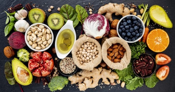 Konsumsi Makanan Dengan Kandungan Vitamin B12 Tinggi